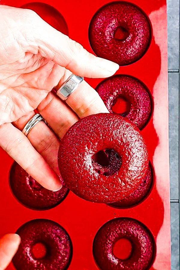 gluten free red velvet cake donuts